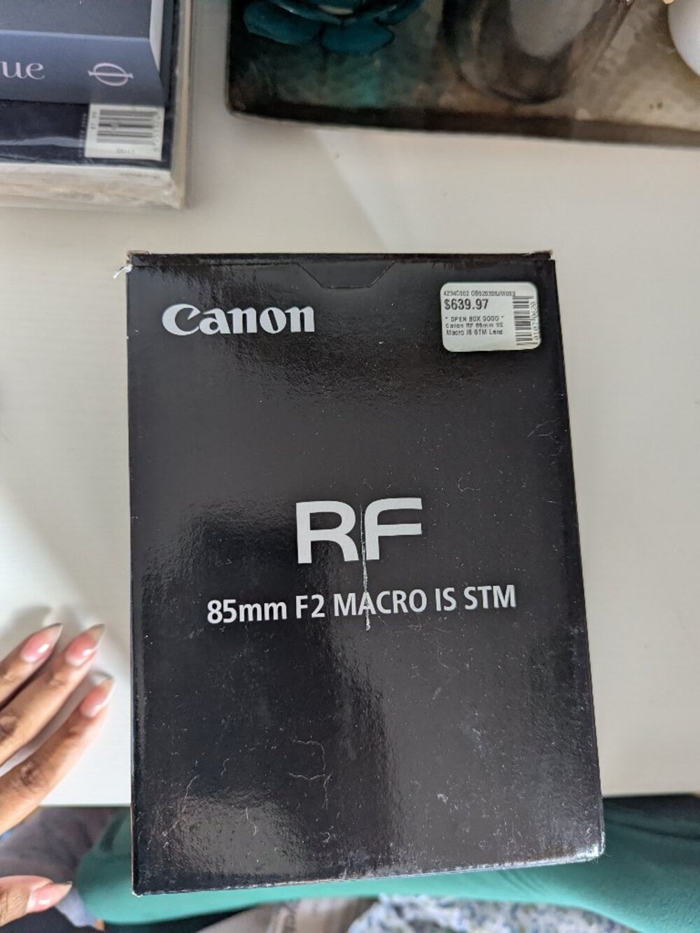 Canon RF 85mm F2 Macro IS STM lens